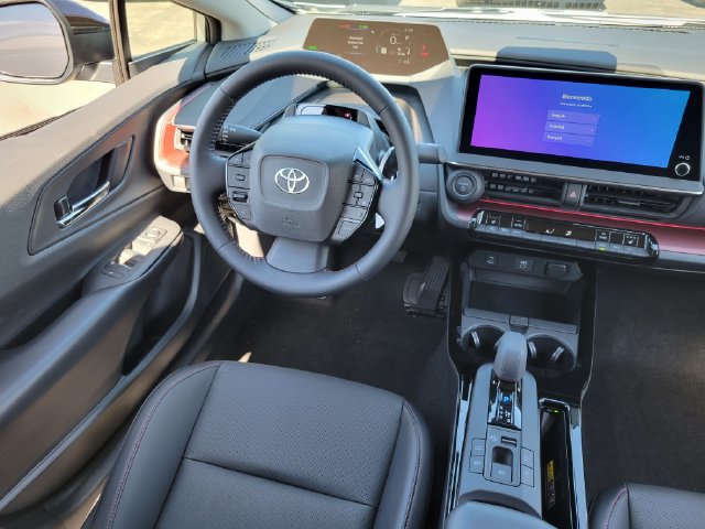 New 2027 Toyota Prius Plug-In Hybrid FWD image 7