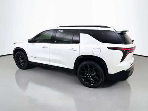 Used 2024 Chevrolet Traverse RS FWD image 6