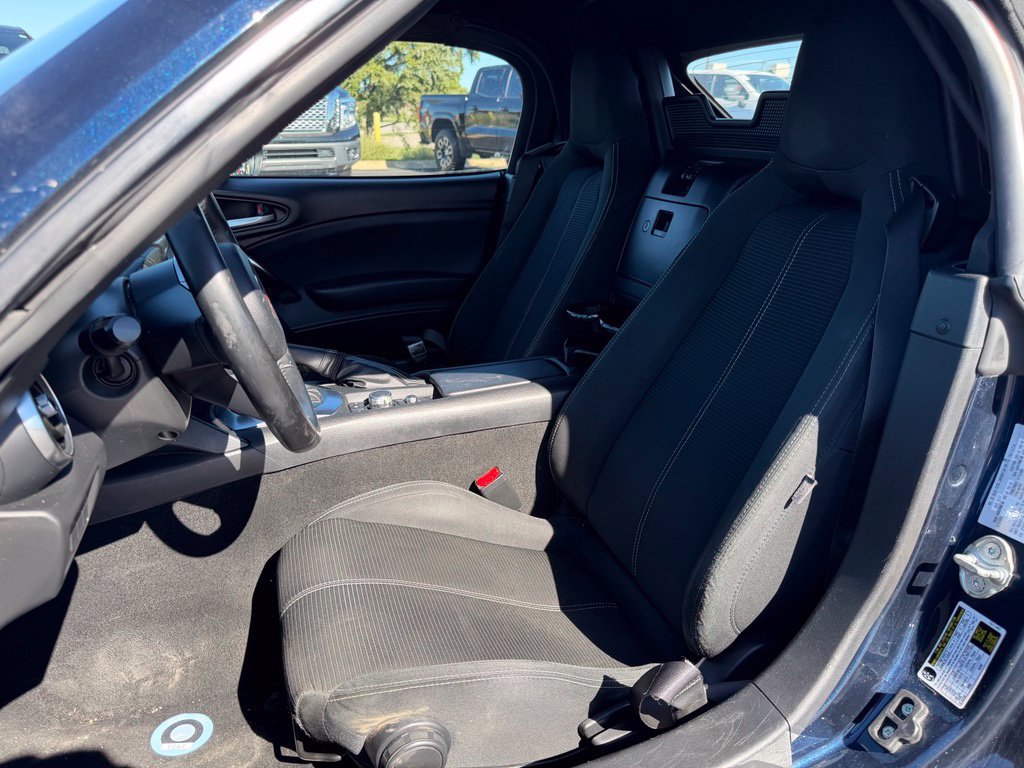 Used 2018 FIAT 124 Spider Classica w/ Technology & Siriusxm Group RWD image 13