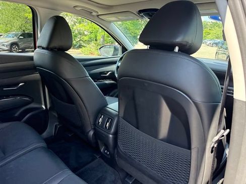 Used 2025 Hyundai Tucson Limited AWD/4WD image 24