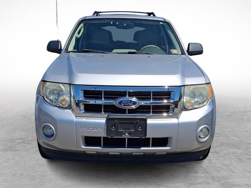 Used 2011 Ford Escape XLT FWD image 2