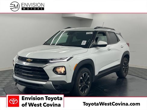 Used 2021 Chevrolet TrailBlazer LT w/ Convenience Package AWD/4WD image 1