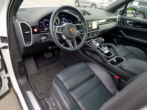 Used 2023 Porsche Cayenne Platinum Edition AWD/4WD image 21