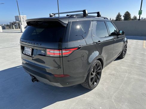 Used 2017 Land Rover Discovery HSE Luxury image 4