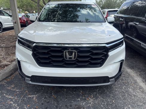 Used 2025 Honda Pilot EX-L image 2