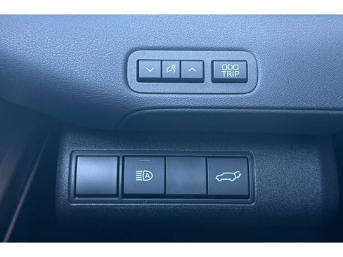 New 2026 Toyota C-HR image 30