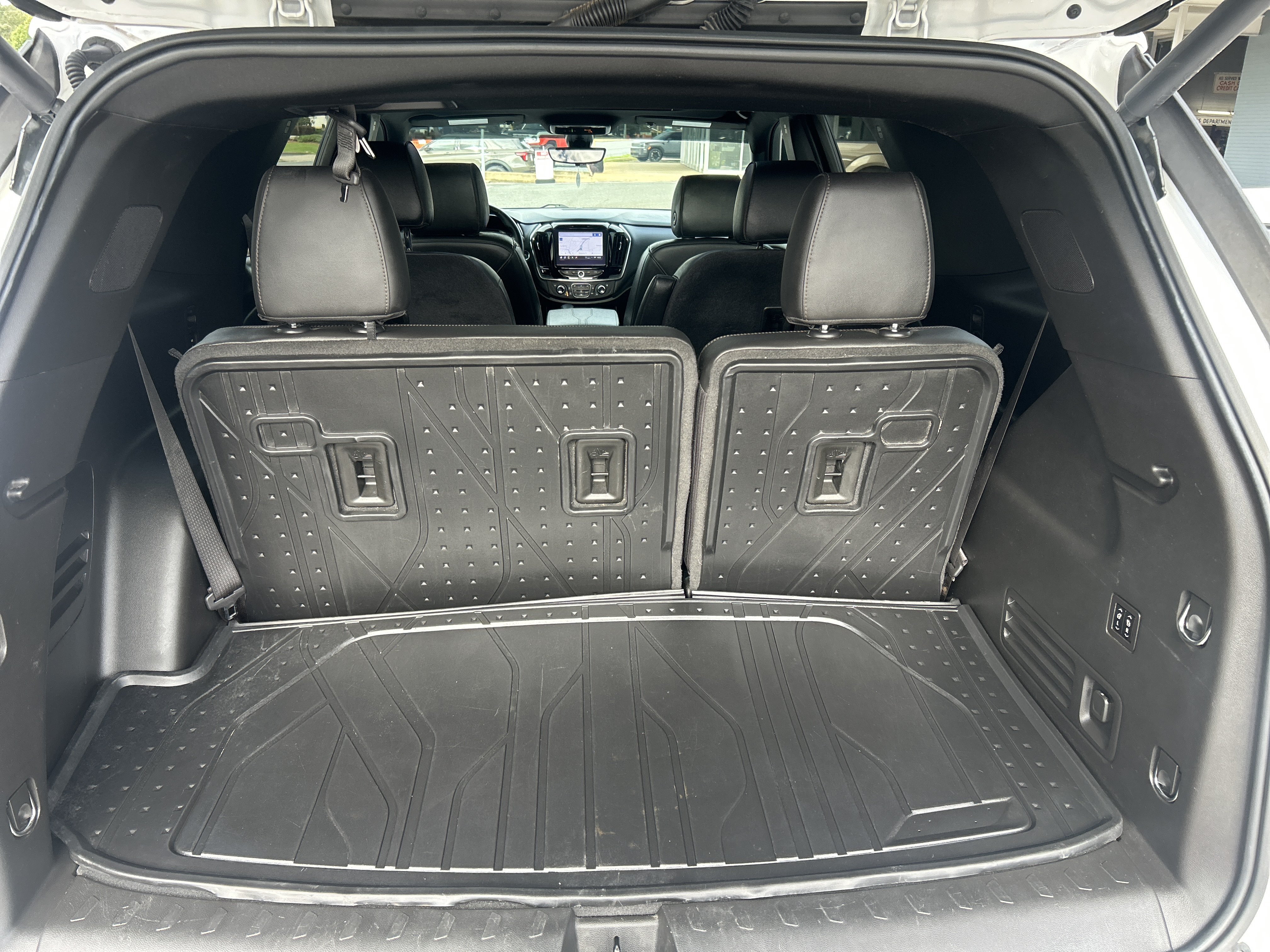 Used 2023 Chevrolet Traverse High Country w/ LPO, Floor Liner Package AWD/4WD image 19