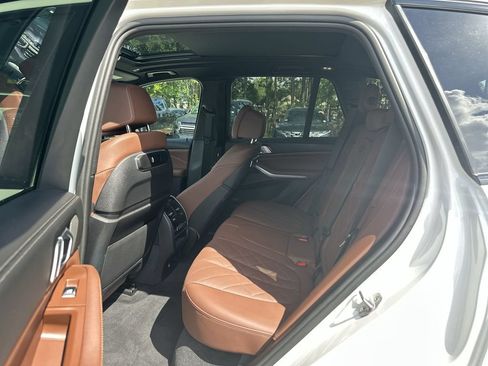 Used 2025 BMW X5 xDrive40i w/ M Sport Package AWD/4WD image 25