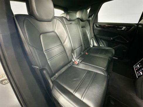 Certified 2020 Porsche Cayenne image 27