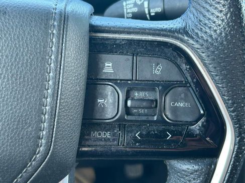Used 2022 Toyota Tundra Platinum RWD image 46