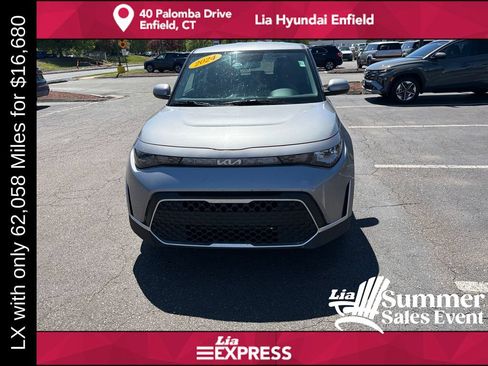 Used 2024 Kia Soul LX w/ Option Group 015 FWD image 8