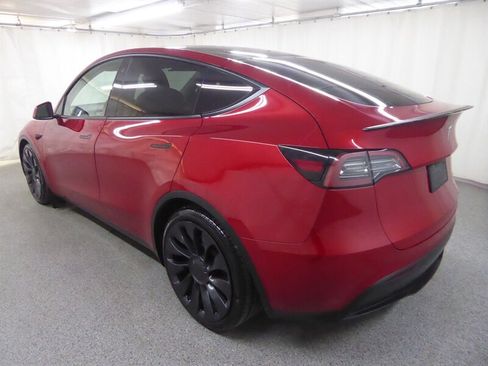 Used 2021 Tesla Model Y Performance AWD/4WD image 3