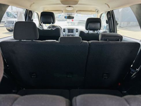 Used 2019 Dodge Durango AWD image 25