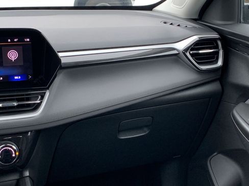 Used 2025 Chevrolet TrailBlazer LT image 33