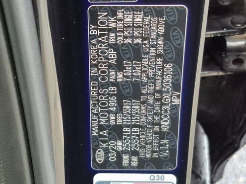 Used 2020 Kia Niro EX image 24