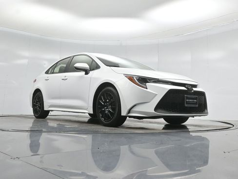 Used 2020 Toyota Corolla LE image 44