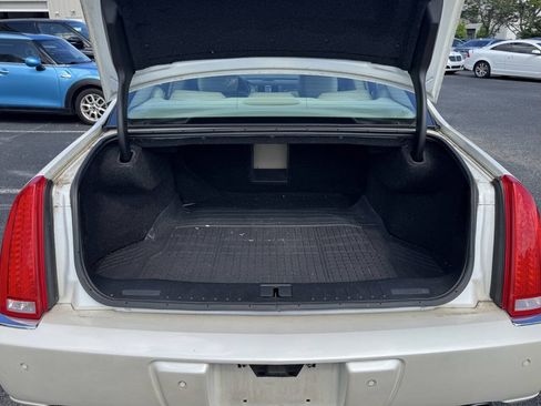 Used 2009 Cadillac DTS FWD image 15