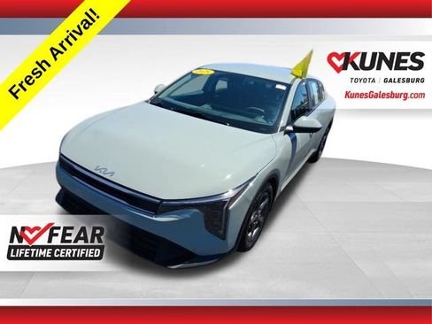 Used 2025 Kia K4 FWD image 1