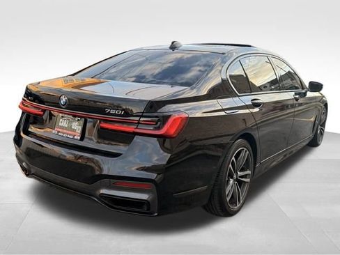 Used 2021 BMW 750i xDrive w/ Executive Package image 6