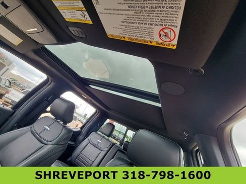 Used 2025 Ford F250 Platinum w/ FX4 Off-Road Package AWD/4WD image 19