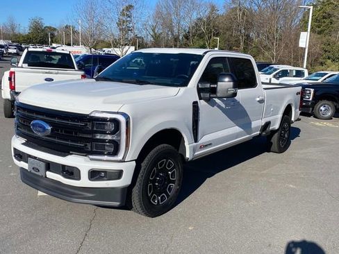 New 2025 Ford F250 Platinum image 3