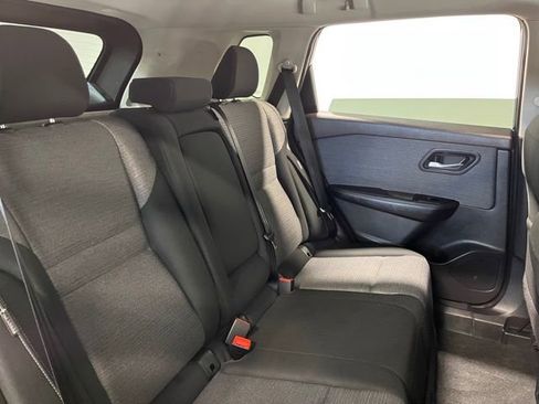 Used 2022 Nissan Rogue SV image 13