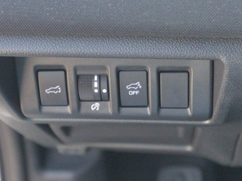 Used 2025 Subaru Outback Premium AWD/4WD image 17