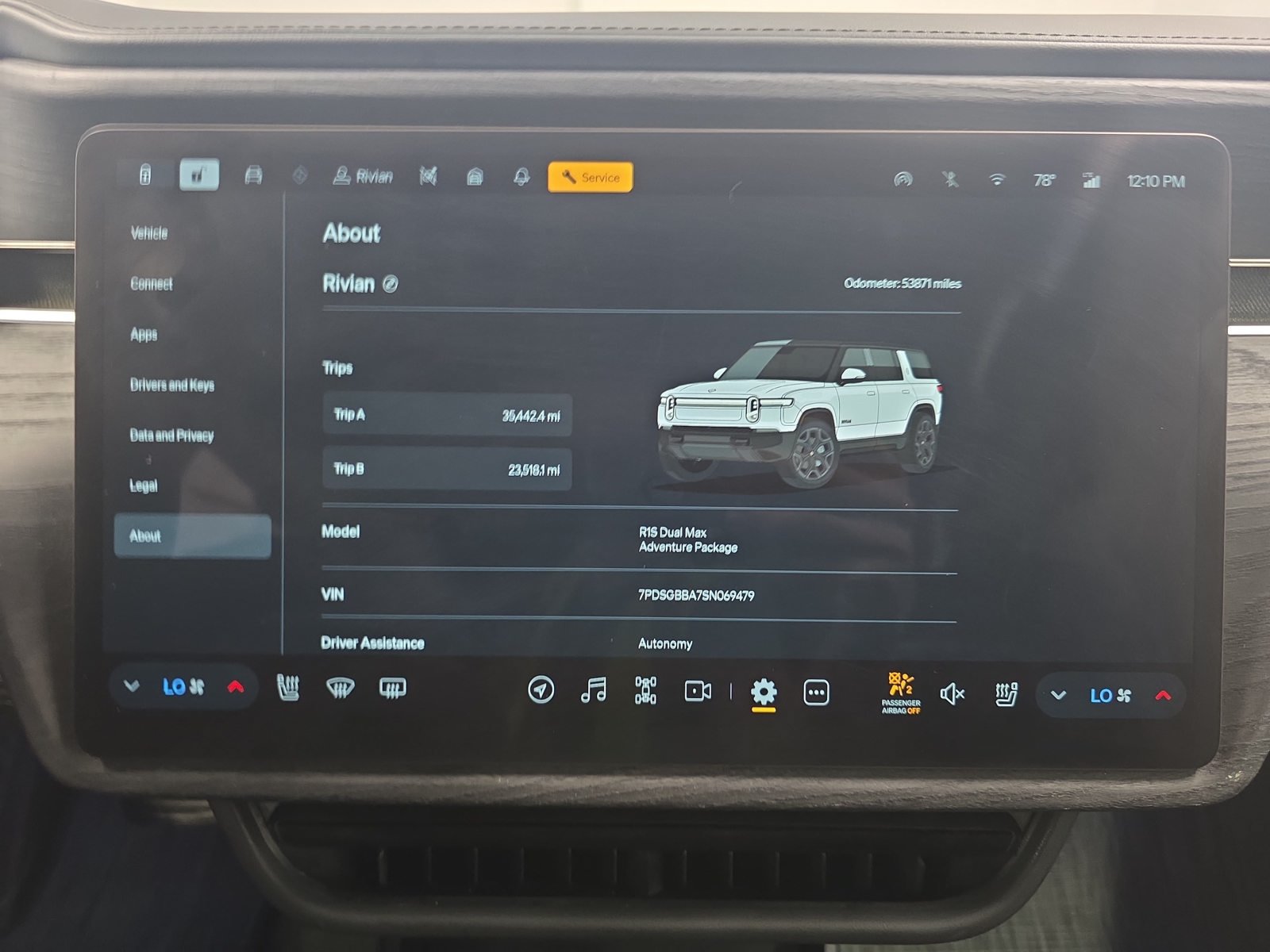 Used 2025 Rivian R1S Adventure Dual AWD/4WD image 29