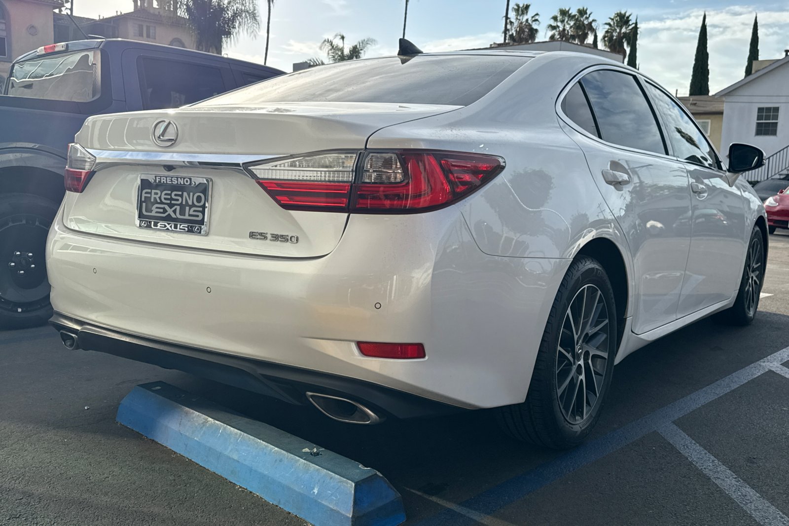 Used 2017 Lexus ES 350 w/ Navigation System Package FWD image 5