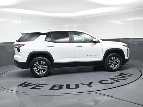 Certified 2025 Chevrolet Equinox LT w/ Safety and Technology Package image 10