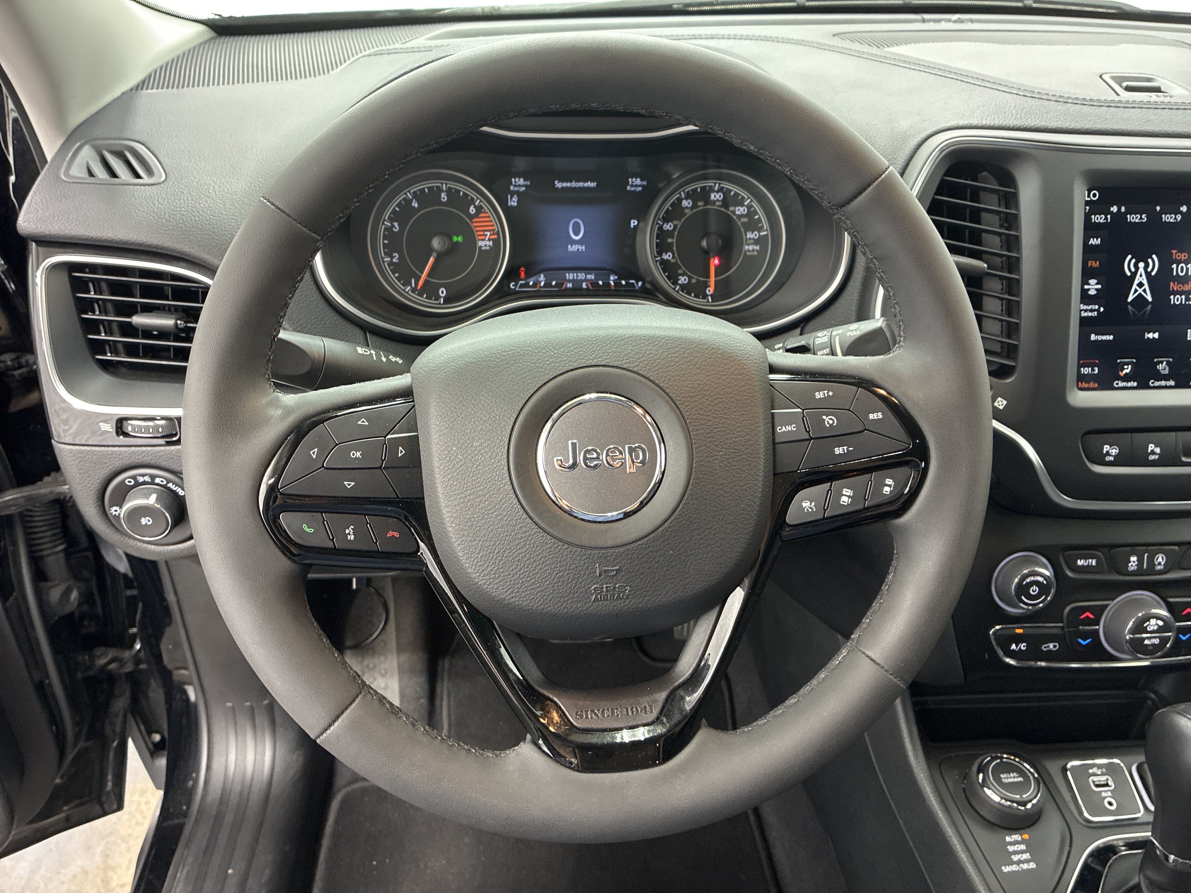 Certified 2023 Jeep Cherokee Altitude Lux AWD/4WD image 23
