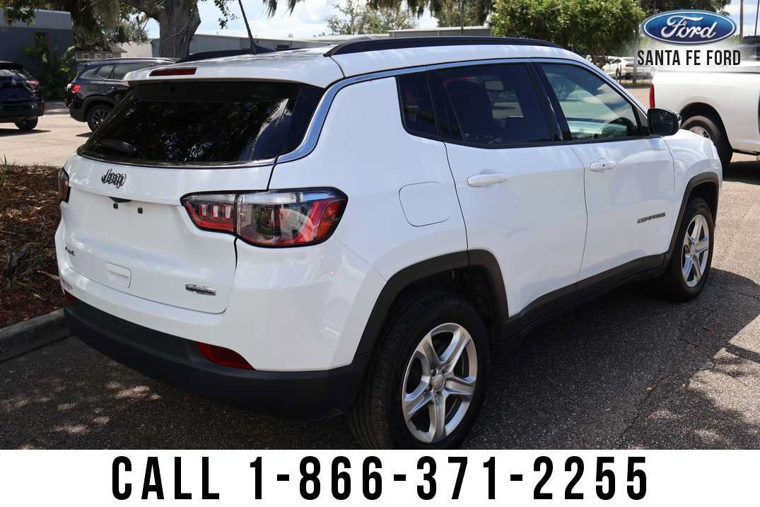 Used 2024 Jeep Compass Latitude w/ Altitude Special Edition AWD/4WD image 4