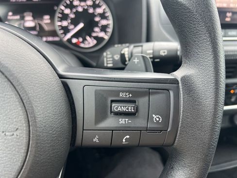 Used 2024 Nissan Rogue S image 16