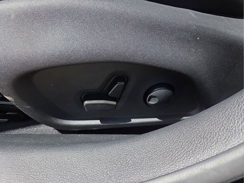 Used 2022 Jeep Compass Latitude w/ Sun and Sound Group image 24