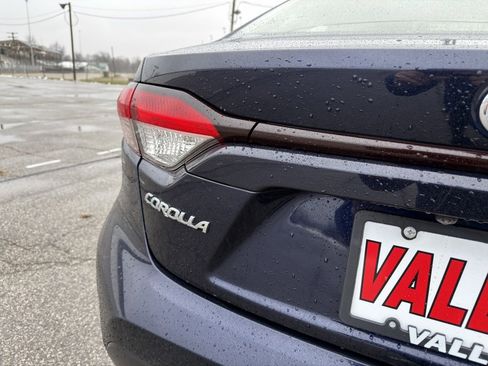 Used 2025 Toyota Corolla LE image 11