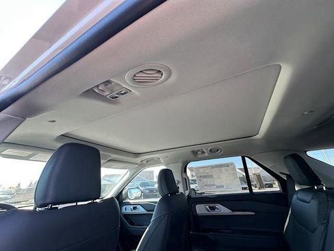 New 2026 Ford Explorer Active w/ Active Comfort Package image 14