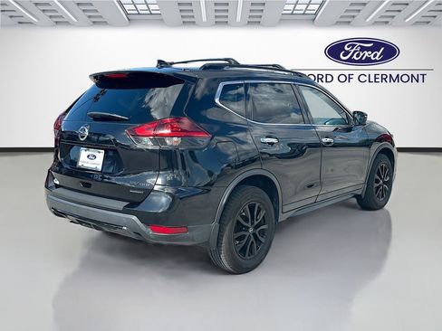 Used 2018 Nissan Rogue SV w/ Premium Package image 7