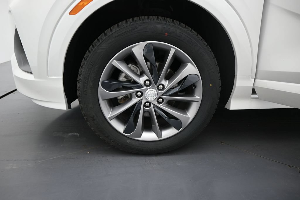 Used 2022 Buick Encore GX Select w/ Sport Touring Package AWD/4WD image 8