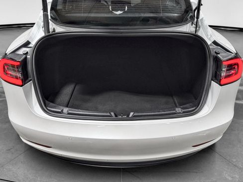 Used 2022 Tesla Model 3 Long Range AWD/4WD image 25