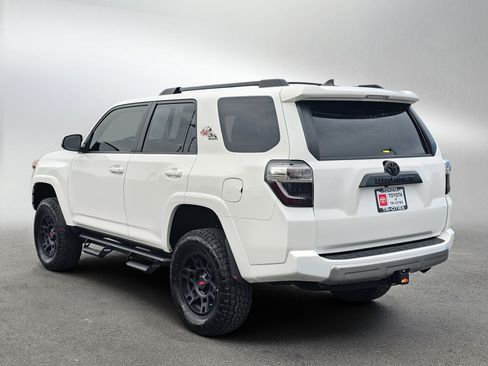 Used 2023 Toyota 4Runner TRD Off-Road Premium w/ Moonroof Package AWD/4WD image 3