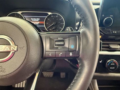 Used 2024 Nissan Pathfinder SL w/ SL Premium Package FWD image 20