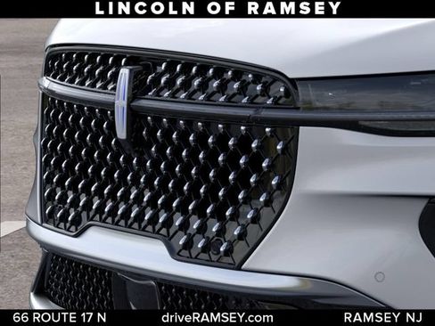 New 2026 Lincoln Nautilus Reserve AWD/4WD image 18