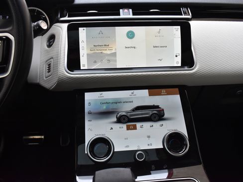 Used 2023 Land Rover Range Rover Velar R-Dynamic S AWD/4WD image 34