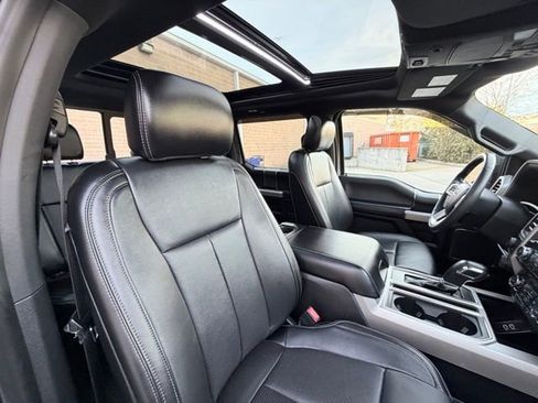 Used 2020 Ford F150 Lariat image 31