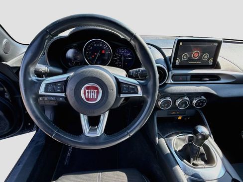 Used 2018 FIAT 124 Spider Classica w/ Technology & Siriusxm Group RWD image 23