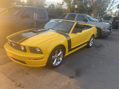 Used 2006 Ford Mustang GT Premium RWD image 2