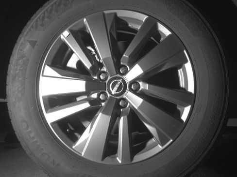 Used 2025 Nissan Pathfinder SV AWD/4WD image 15