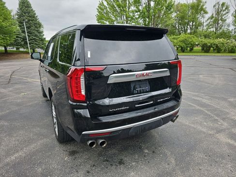 Used 2021 GMC Yukon Denali w/ Denali Premium Package AWD/4WD image 3