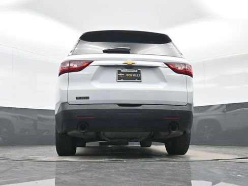 Used 2021 Chevrolet Traverse LT w/ LT Premium Package image 29