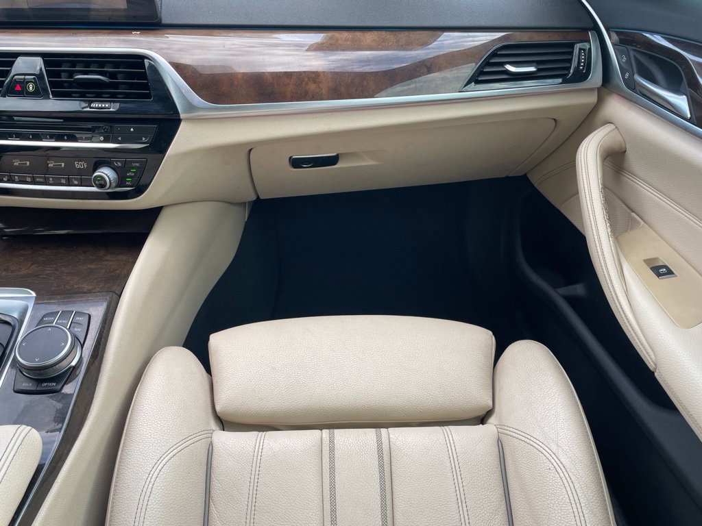 Used 2018 BMW 540i RWD image 25